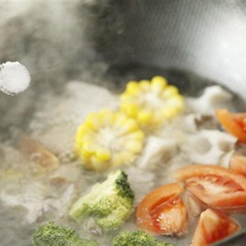 Cách làm canh thịt bò rau củ