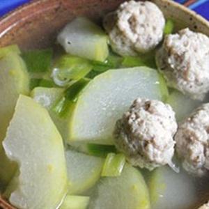 Cách làm canh thịt heo bằm nấu bí đao