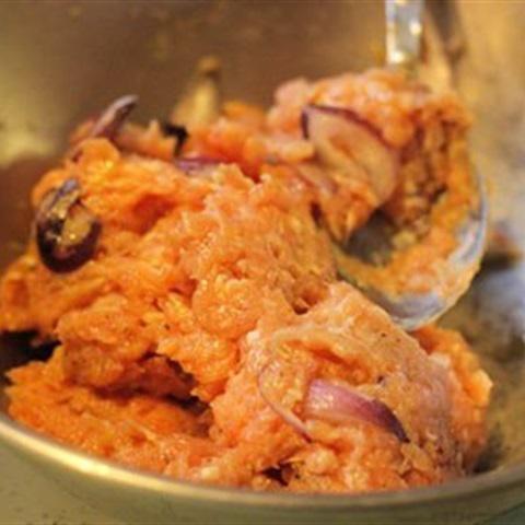 Cách làm canh thịt viên nấu rau tiến vua