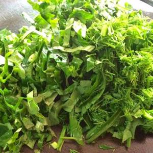 Cách làm canh trai nấu lá lốt xương xông