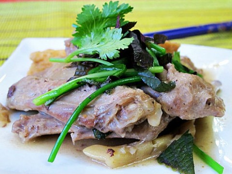 Cánh vịt nấu gừng