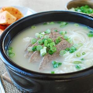 Cách làm canh xương bò kiểu Hàn