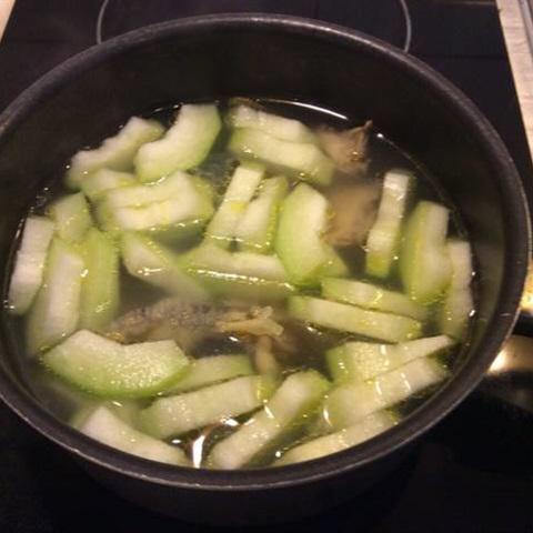 Cách làm canh xương gà bí xanh Hải Hậu