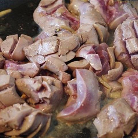 Cách làm cật heo xào hành tây