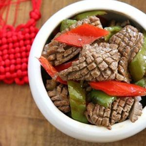 Cách làm cật heo xào ớt chuông