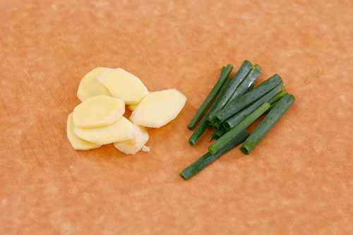 Cay bỏng lưỡi với tô mì cay Hàn Quốc cấp độ 7 bằng 4 bước đơn giản