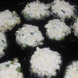 Cách làm chả bắp chiên giòn