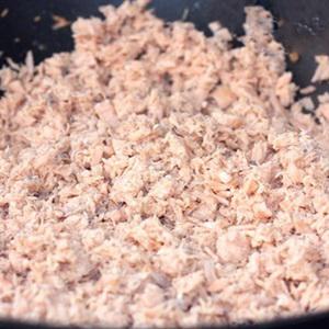 Cách làm chà bông cá hồi