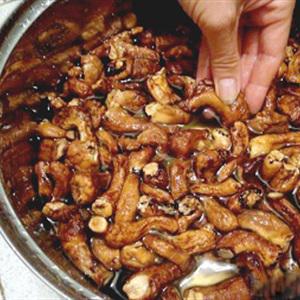 Cách làm chà bông nấm hương