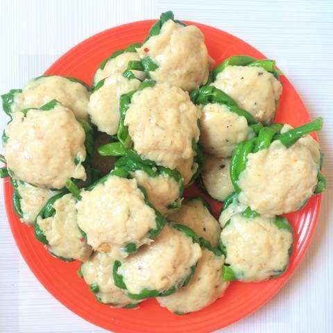 Cách làm chả cá bọc đậu đũa