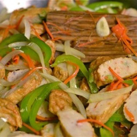 Cách làm chả cá xào rau củ