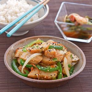 Cách làm chả cá xào rau củ