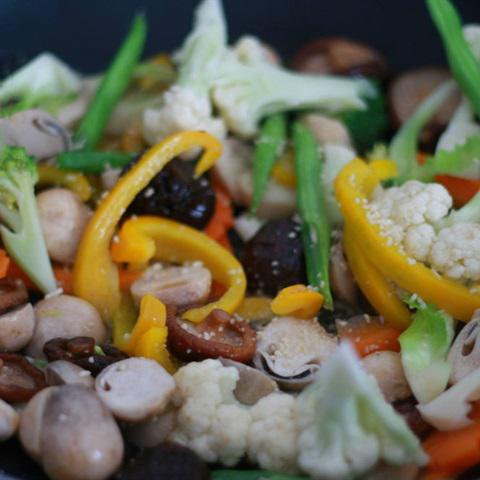 Cách làm chả cá xào rau nấm