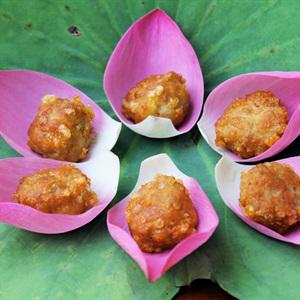 Cách làm chả cốm lá sen