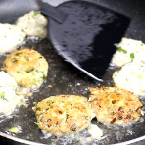 Cách làm chả đậu hũ chiên giòn