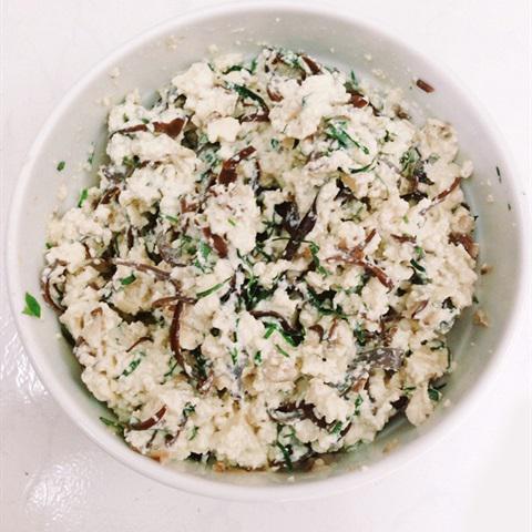 Cách làm chả đậu hũ cuốn lá lốt