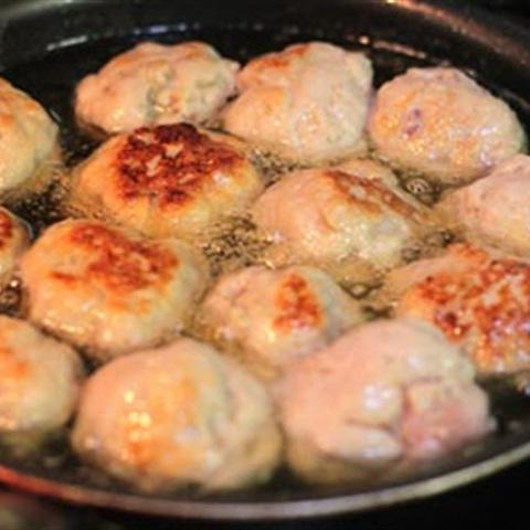 Cách làm chả gà kho bông cải xanh