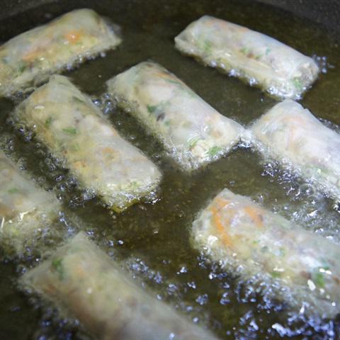 Cách làm chả giò chiên kiểu Bắc