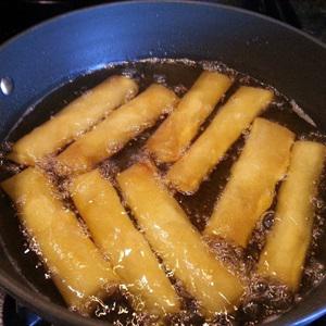 Cách làm chả giò chuối