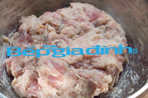 Chả giò chuối tôm thịt thơm hương trái cây