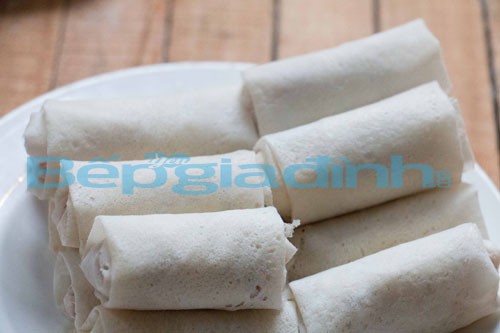 Chả giò chuối tôm thịt thơm hương trái cây