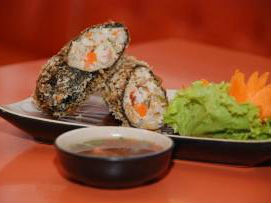 Chả giò cua ocani trộn gà