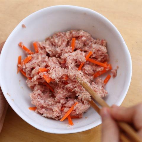 Cách làm chả giò cuộn phô mai