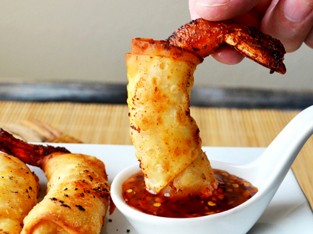 Chả giò cuốn tôm làm nhanh, ăn ngon