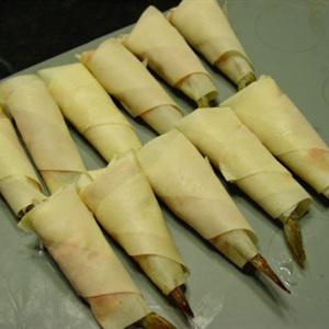 Cách làm chả giò hình hỏa tiễn