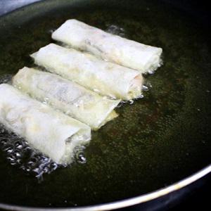 Cách làm chả giò nhân thịt nấm