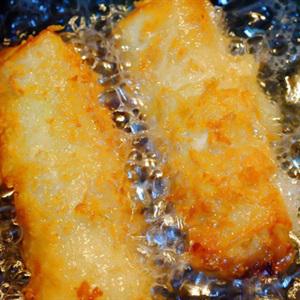 Cách làm chả giò nhân trái cây