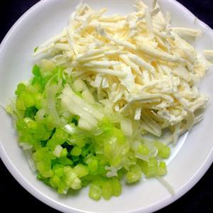 Cách làm chả giò rế khoai môn