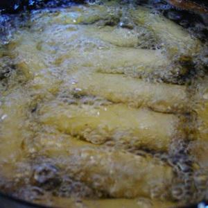 Cách làm chả giò thịt băm rau củ