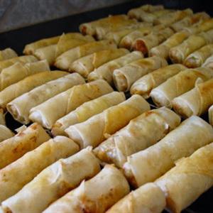 Cách làm chả giò thịt băm rau củ