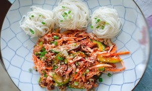 Chả giò tôm gà đậm đà lạ miệng ngon không kém ngoài hàng