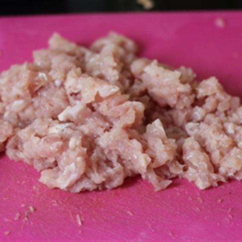 Cách làm chả giò tôm gà