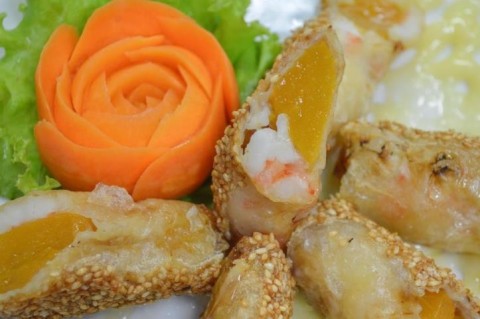 Chả giò tôm xoài ngon lạ