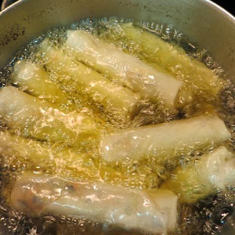 Cách làm chả giò vải