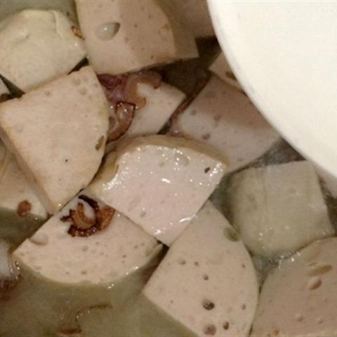 Cách làm chả lụa kho dừa