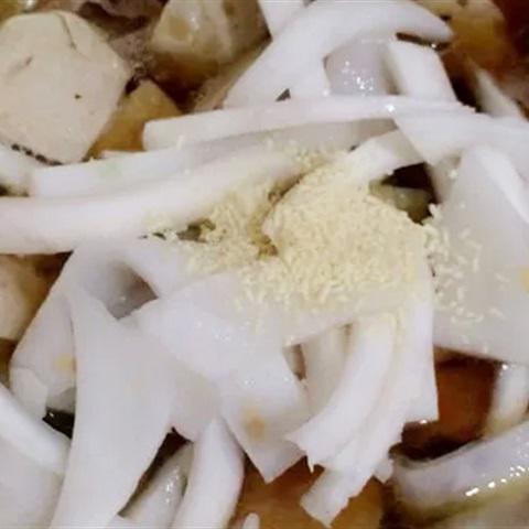 Cách làm chả lụa kho dừa