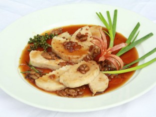 Chả lụa kho tương