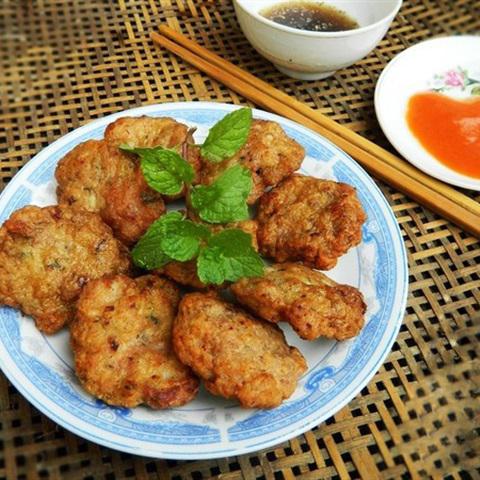 Cách làm chả mực Hạ Long