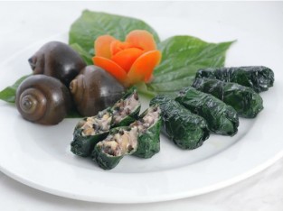 Chả ốc nướng lá lốt