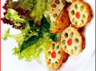 Chả sen tôm: Ngày Tết thêm rộn ràng