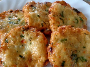 Chả thập cẩm vàng ươm thơm phức