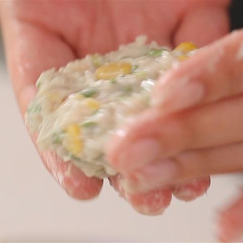 Cách làm chả tôm bắp