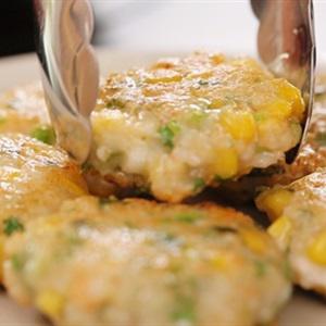 Cách làm chả tôm bắp