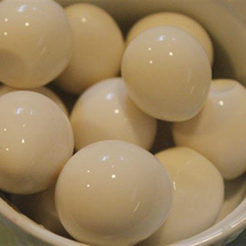 Cách làm chả tôm bọc trứng cút