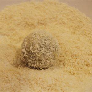 Cách làm chả tôm bọc trứng cút