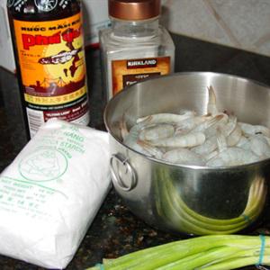 Cách làm chả tôm chiên vàng